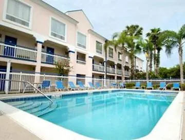 Super 8 By Wyndham Orlando Near Florida Mall Williamsburg Hotel