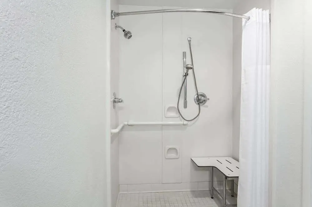 Hotel Super 8 By Wyndham Orlando Near Florida Mall Williamsburg